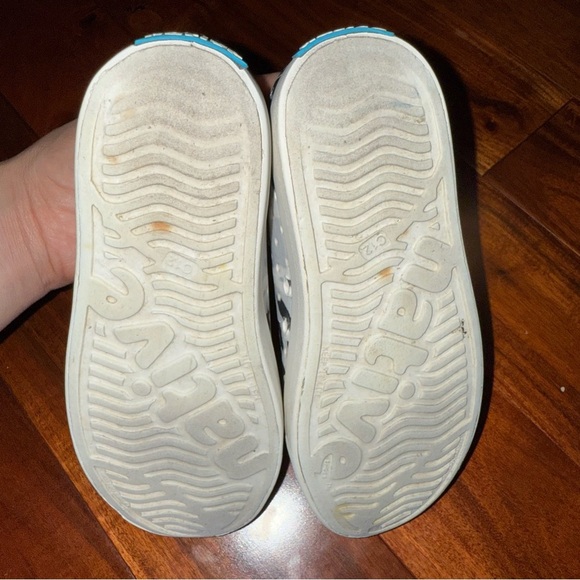 Native Black and White Water Shoes Slip-On 12 toddler - Picture 8 of 8